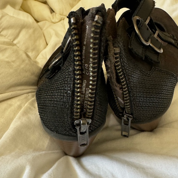 Earth Amber Soft Buck Womens Brown Leather Ankle bootie size 5 - Picture 5 of 10